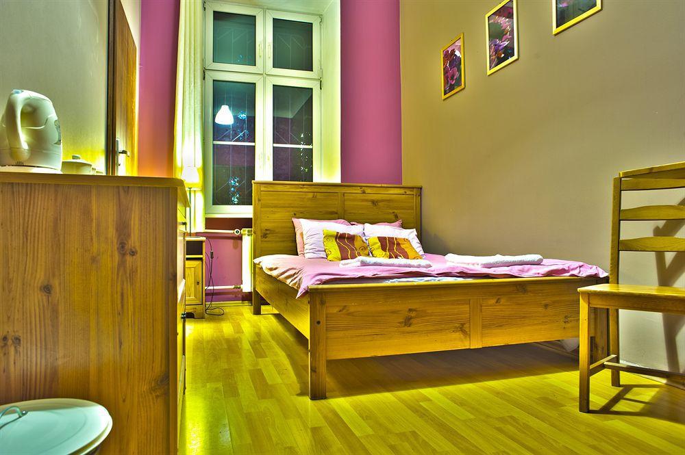 Nathan'S Villa Hostel Warsawa Bagian luar foto